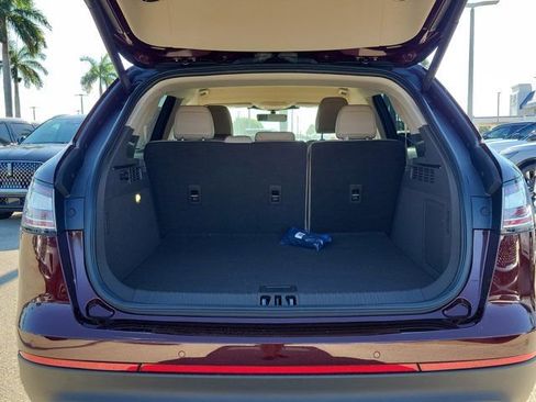Certified 2023 Lincoln Nautilus AWD w/ Premium Package image 10