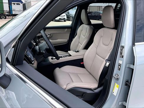 New 2026 Volvo XC90 B6 Ultra w/ Protection Package Premier AWD/4WD image 30
