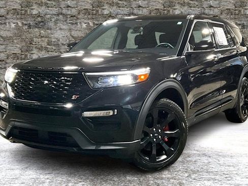 Used 2022 Ford Explorer ST w/ Equipment Group 401A image 3