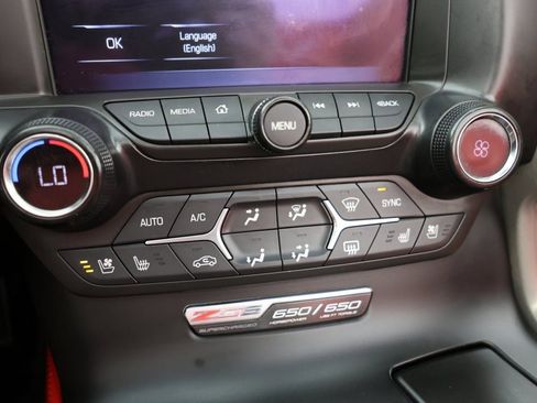 Used 2016 Chevrolet Corvette Z06 w/ 3LZ Preferred Equipment Group RWD image 27