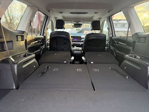Certified 2024 Kia Telluride EX w/ EX Captain's Chair Package image 14