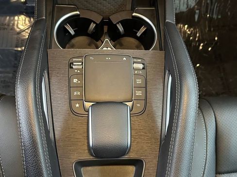 Used 2021 Mercedes-Benz GLE 350 4MATIC image 18