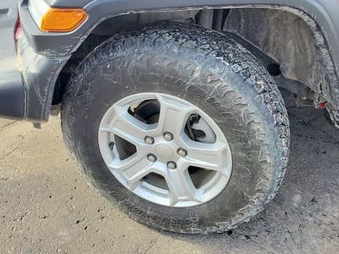 Used 2021 Jeep Wrangler Unlimited Sport image 2