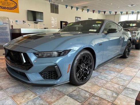 Used 2024 Ford Mustang GT Premium w/ GT Performance Package RWD image 4
