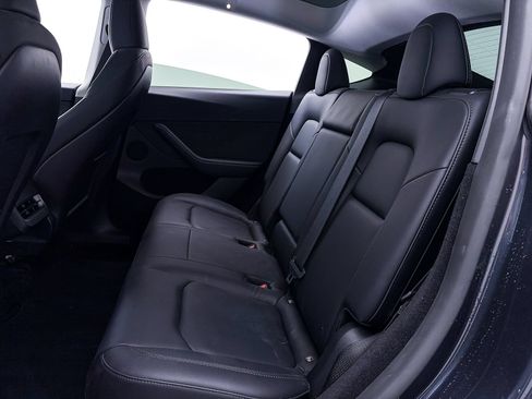 Used 2024 Tesla Model Y Long Range AWD/4WD image 34