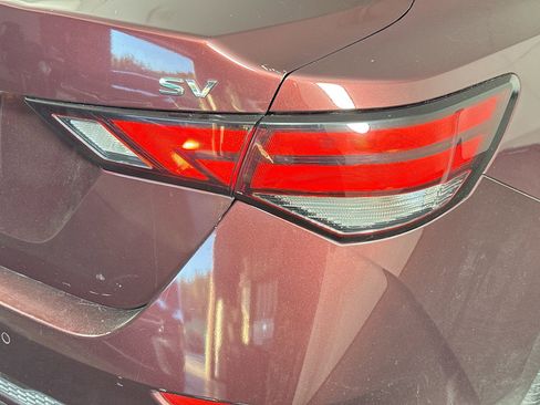 Used 2021 Nissan Sentra SV image 34