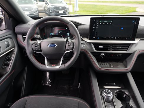 Used 2025 Ford Explorer ST AWD/4WD image 23