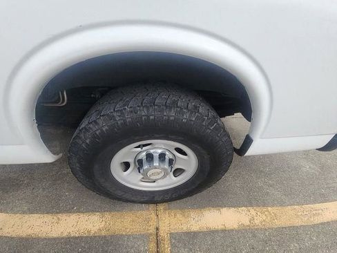 Used 2016 Chevrolet Express 3500 LT w/ LT Preferred Equipment Group image 22