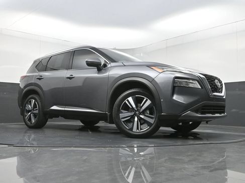 Used 2023 Nissan Rogue SL w/ SL Premium Package FWD image 26