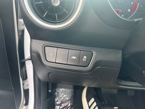 Used 2021 Kia Forte LXS image 11