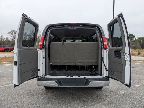 Used 2020 Chevrolet Express 3500 LT w/ LT Preferred Equipment Group image 29