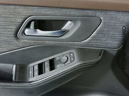 Certified 2023 Nissan Rogue SV FWD image 18