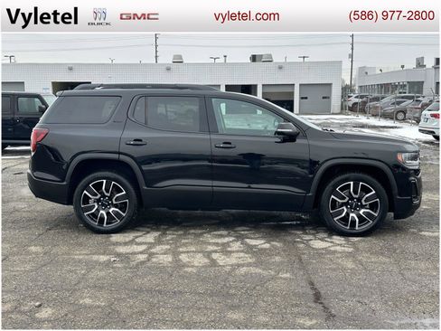 Used 2021 GMC Acadia SLT w/ Elevation Edition image 2