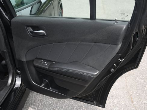 Used 2019 Dodge Charger R/T w/ Blacktop Package RWD image 18