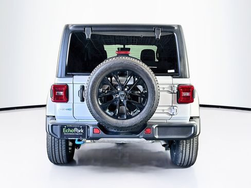 Used 2023 Jeep Wrangler Unlimited Sahara w/ Cold Weather Group AWD/4WD image 7