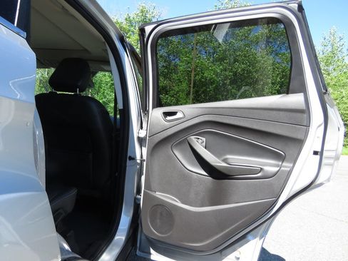 Used 2019 Ford Escape SEL AWD/4WD image 15