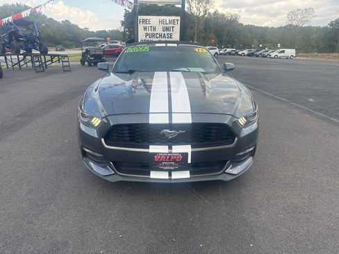 Used 2015 Ford Mustang Convertible RWD image 39