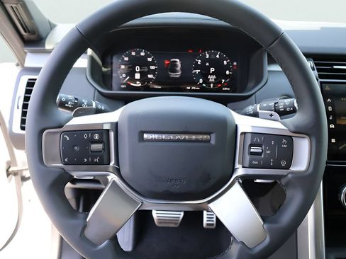 New 2026 Land Rover Discovery Limited Edition AWD/4WD image 30