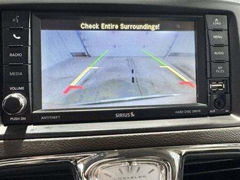Used 2013 Chrysler Town & Country Touring FWD image 8