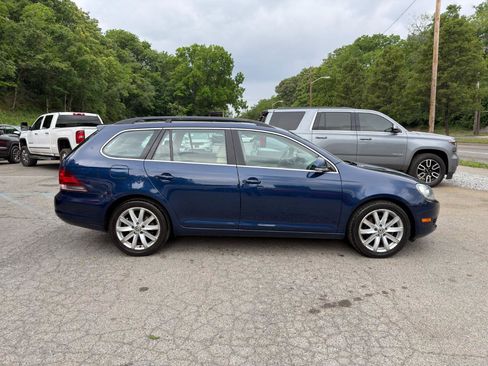 Used 2013 Volkswagen Jetta SE FWD image 4