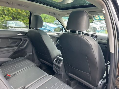 Used 2023 Volkswagen Tiguan SE image 46