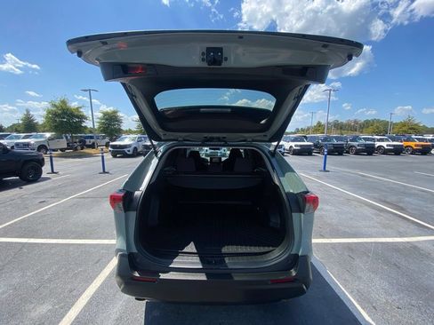 Used 2020 Toyota RAV4 XLE FWD image 27