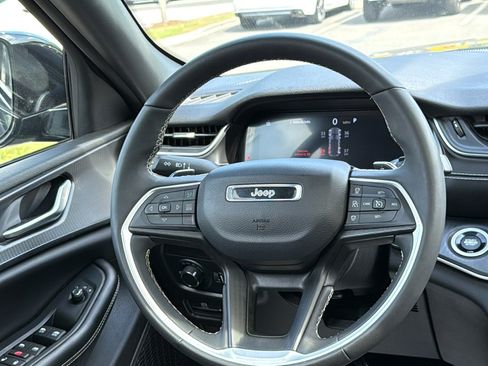 Used 2023 Jeep Grand Cherokee Altitude AWD/4WD image 22