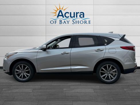 Used 2023 Acura RDX AWD w/ Technology Package image 4