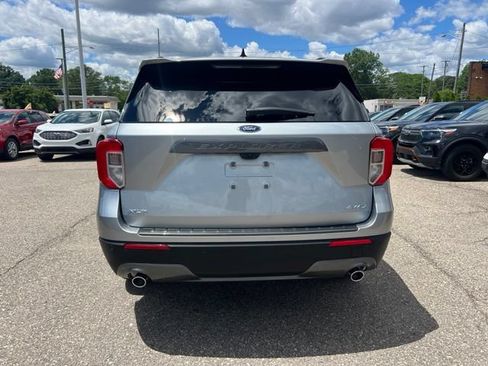 Certified 2023 Ford Explorer XLT w/ Equipment Group 202A AWD/4WD image 5