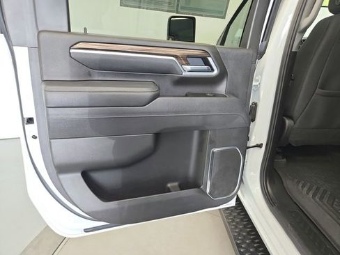 Used 2025 Chevrolet Silverado 2500 LT w/ Safety Package AWD/4WD image 36