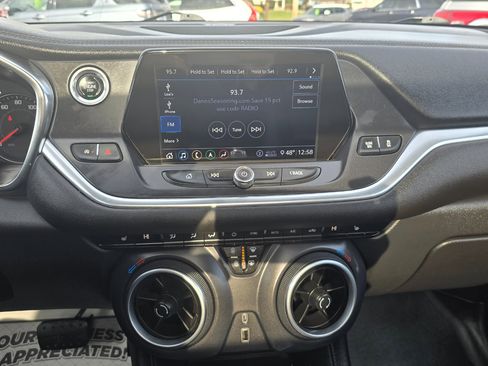 Used 2020 Chevrolet Blazer LT w/ Sound & Technology Package image 9