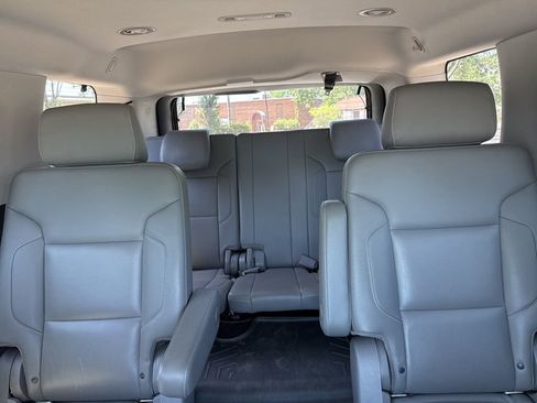 Used 2018 Chevrolet Tahoe LT w/ LT Signature Package image 17