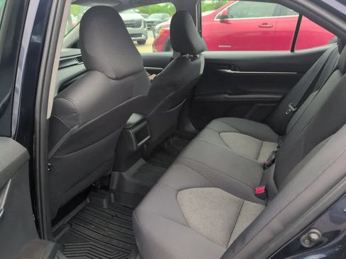 Used 2022 Toyota Camry LE FWD image 7