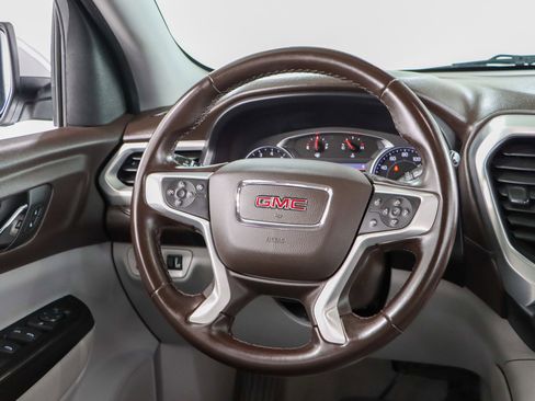 Used 2023 GMC Acadia SLT AWD/4WD image 12