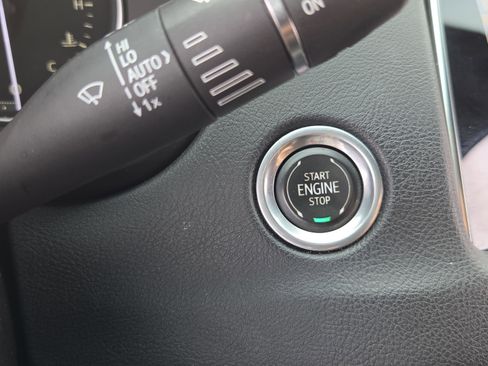 Used 2020 Cadillac XT4 Sport w/ Driver Awareness Package image 28