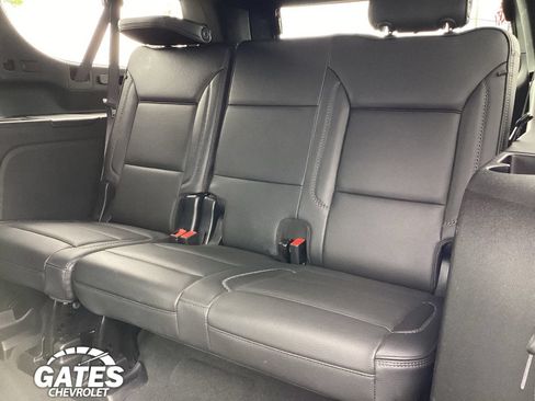 Used 2025 GMC Yukon XL Denali AWD/4WD image 16