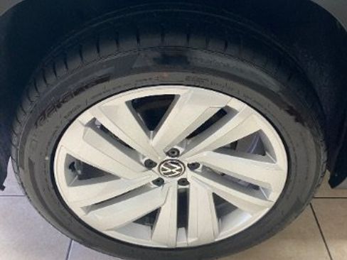 Used 2023 Volkswagen Atlas Cross Sport SE AWD/4WD image 26