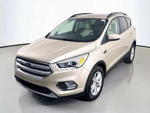 Used 2018 Ford Escape SEL image 4