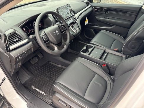 New 2026 Honda Odyssey Touring image 10