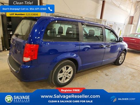 Used 2019 Dodge Grand Caravan w/ UConnect Hands-Free Group FWD image 4