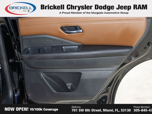 Used 2023 Nissan Pathfinder Platinum w/ Cargo Package image 15