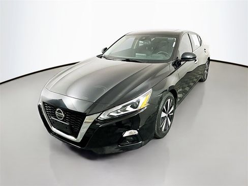 Certified 2020 Nissan Altima 2.5 SL image 3