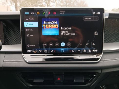 New 2026 Volkswagen Tiguan SE R-Line FWD image 18