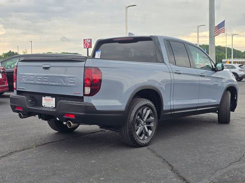 Used 2025 Honda Ridgeline Sport image 8