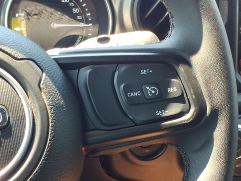 Used 2023 Jeep Wrangler Unlimited w/ Sun & Screen Package AWD/4WD image 29