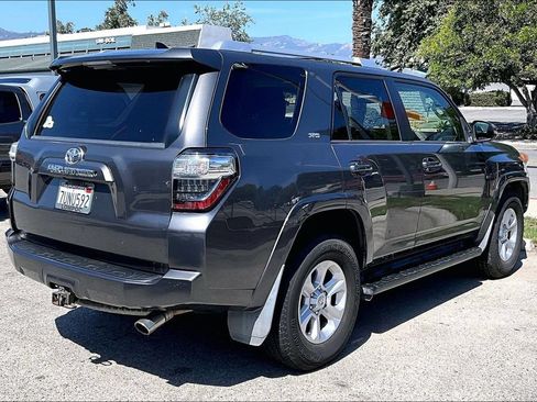 Used 2016 Toyota 4Runner SR5 Premium RWD image 4