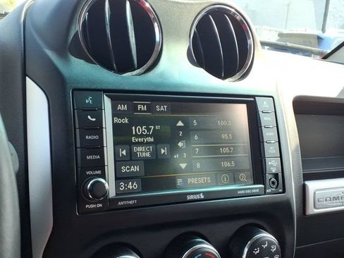 Used 2015 Jeep Compass High Altitude FWD image 11