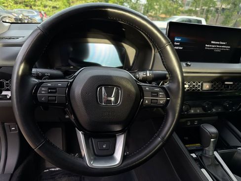 Used 2025 Honda Accord Touring image 11