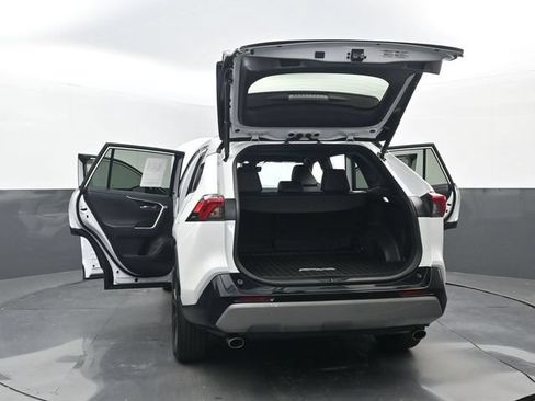 Used 2023 Toyota RAV4 XSE AWD/4WD image 35