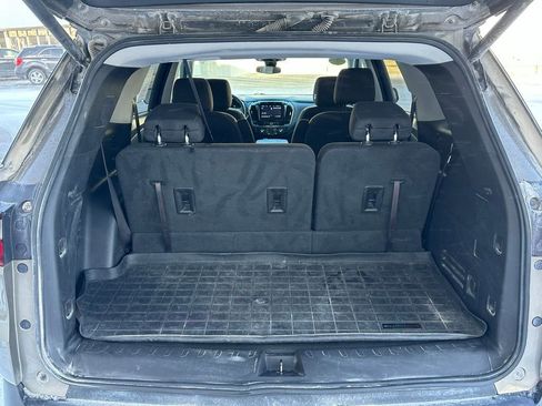 Used 2020 Chevrolet Traverse LT w/ Driver Confidence II Package image 17
